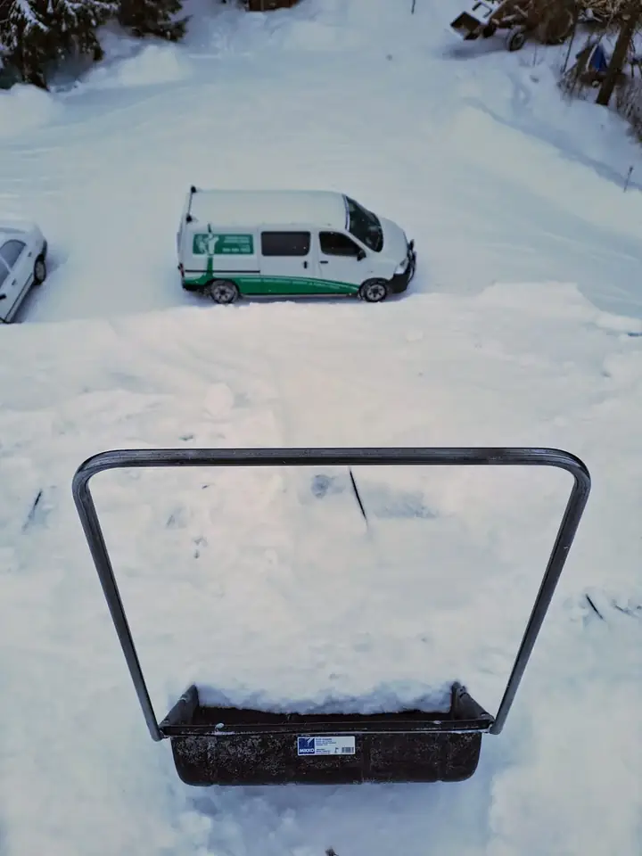 Lumen poisto katoilta